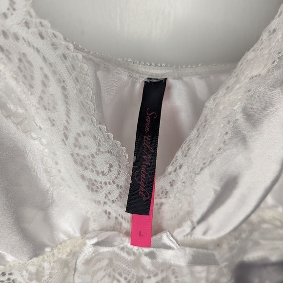 Seven Til Midnight Woman's Chemise L - Picture 3 of 3